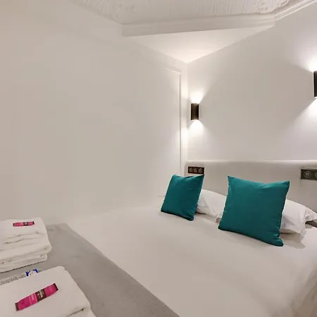 Hotel Cmg - Gare Saint Lazare *